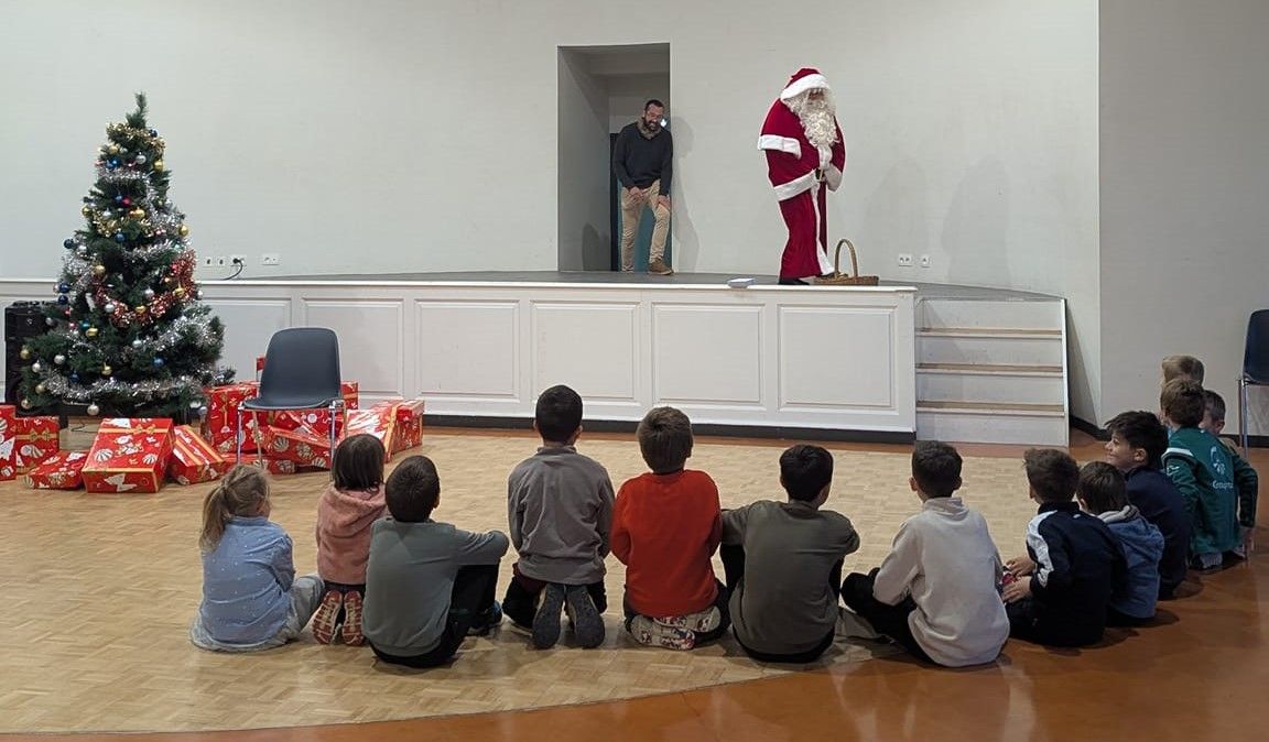 Noël des Enfants à Saint-Etienne-Cantalès : Un Moment Magique